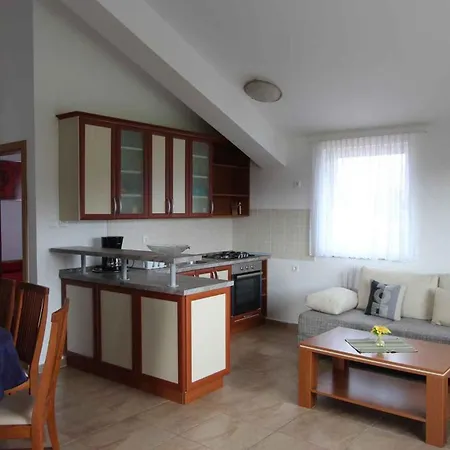 Malinska, Krk 2 Apartment