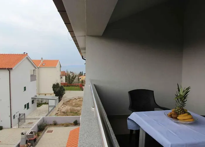 Apartman Malinska, Krk 2 *